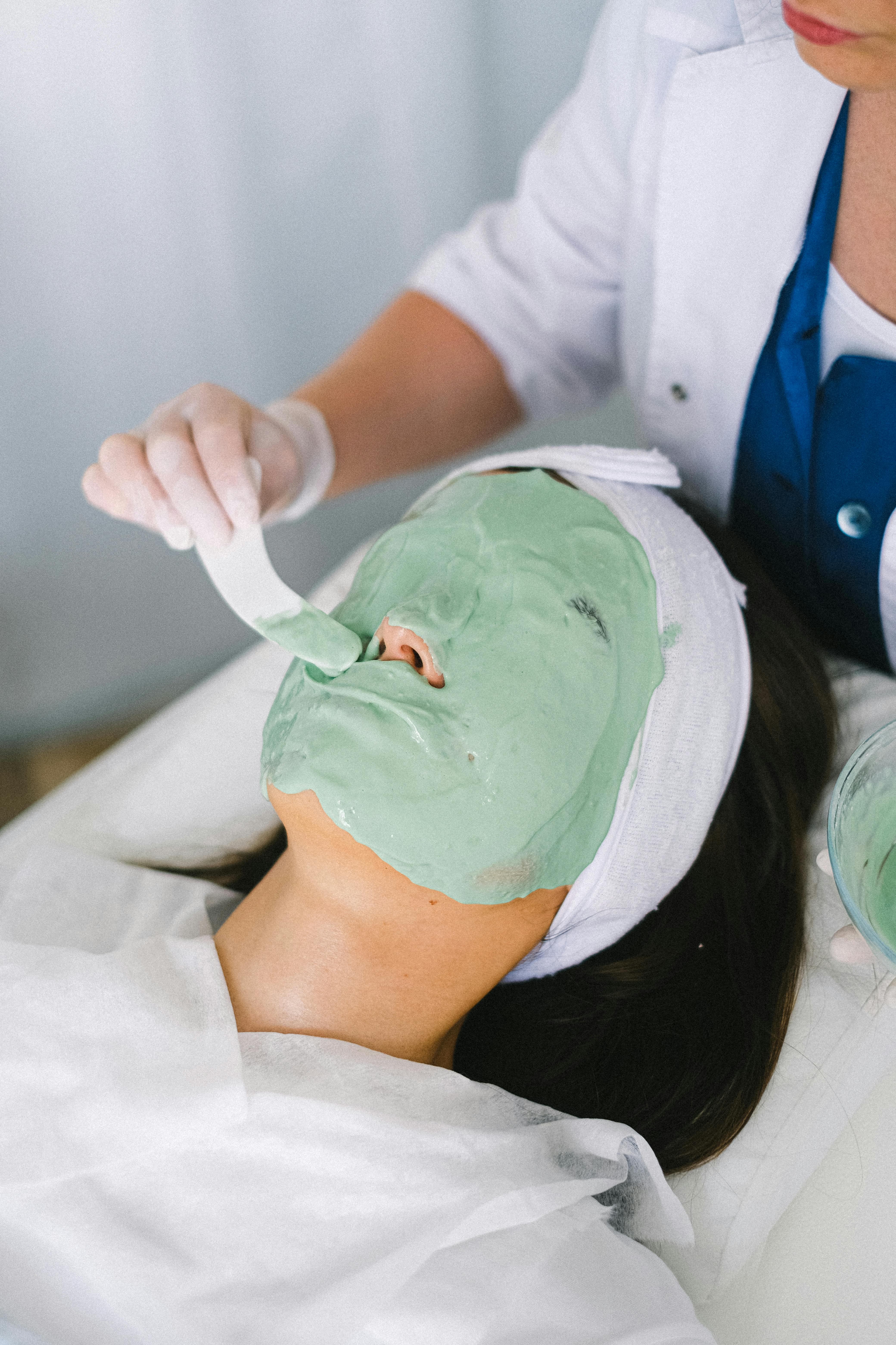 Green facial mask treatment