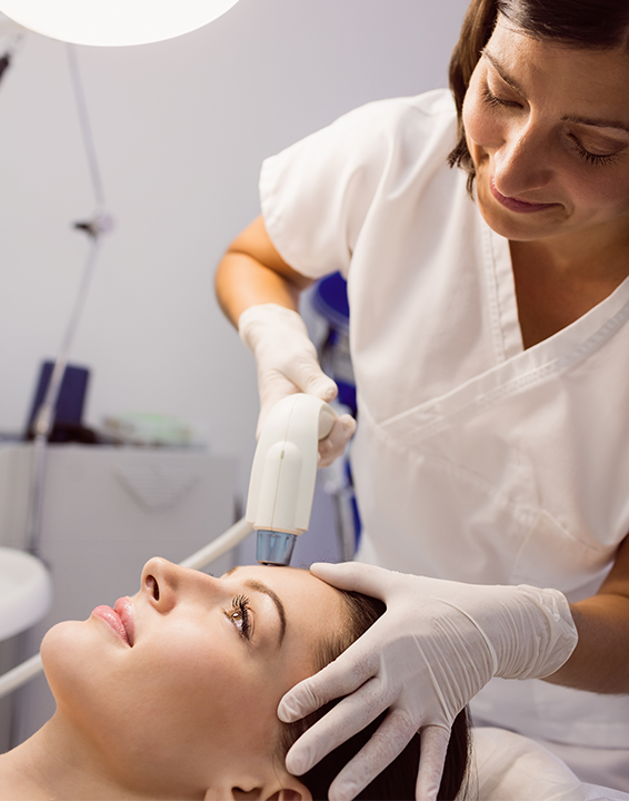 Facial treatment with blue light therapy